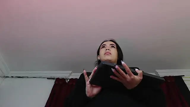 Snapshot of NYX1126 chatting on 02-05-26, 12:12 NYX1126 online show from 02-05-26, 12:12