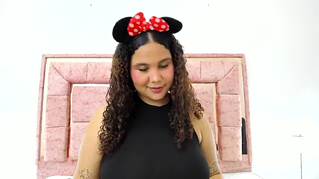zoee lovv online show from 01-23-25, 09:39
