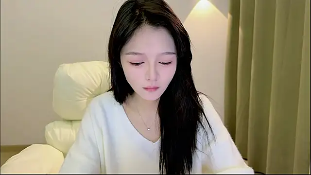 xiaodaibabyy online show from 11-12-25, 07:34