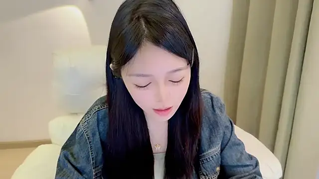 xiaodaibabyy online show from 02-25-26, 01:44
