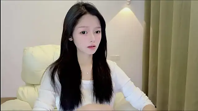 xiaodaibabyy online show from 11-08-25, 08:18