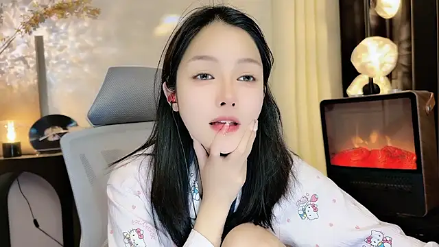 xiaodaibabyy online show from 02-20-25, 04:25