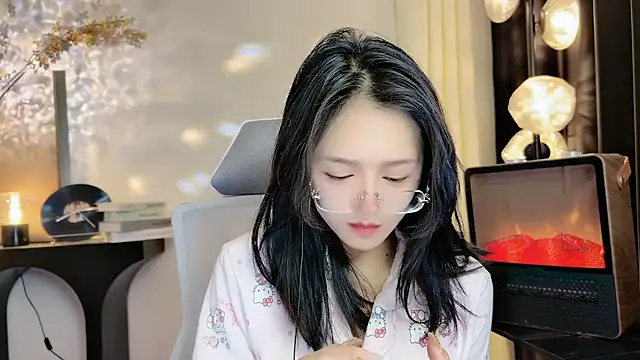 xiaodaibabyy online show from 02-20-25, 01:19