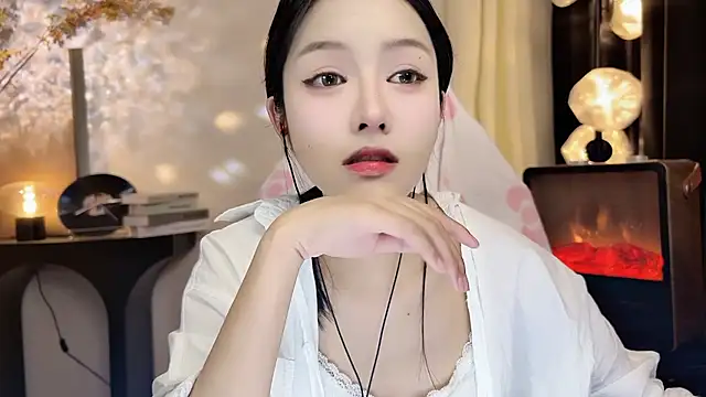 xiaodaibabyy online show from 02-24-25, 04:26