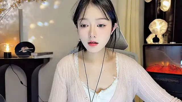 xiaodaibabyy online show from 02-10-25, 04:25