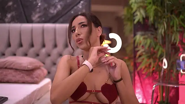 GinaValentinna online show from 06-18-26, 08:47