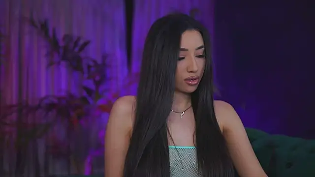 GinaValentinna online show from 11-19-25, 07:58