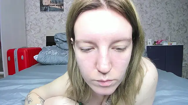 Snapshot of Baiambel_Mi chatting on 09-19-25, 03:38 Baiambel Mi online show from 09-19-25, 03:38