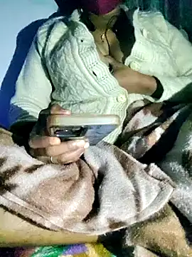 Snapshot of lovelyruhi chatting on 12-12-24, 06:31 lovelyruhi online show from 12-12-24, 06:31