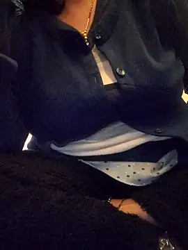 Snapshot of lovelyruhi chatting on 01-15-25, 04:32 lovelyruhi online show from 01-15-25, 04:32