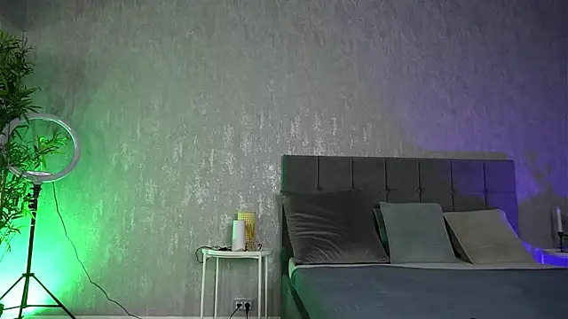 KatelynSparks online show from 10-18-25, 05:31