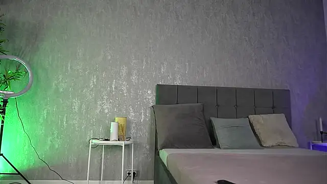 KatelynSparks online show from 10-21-25, 05:40