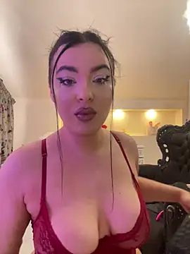 Snapshot of KeiraDark chatting on 04-24-26, 04:25 KeiraDark online show from 04-24-26, 04:25