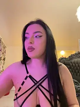 Snapshot of KeiraDark chatting on 04-30-26, 04:30 KeiraDark online show from 04-30-26, 04:30