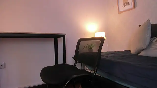 Caroline dh online show from 02-21-26, 11:45