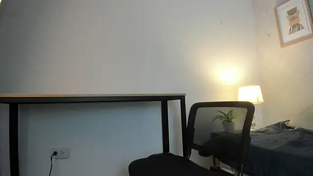 Caroline dh online show from 02-13-26, 11:43