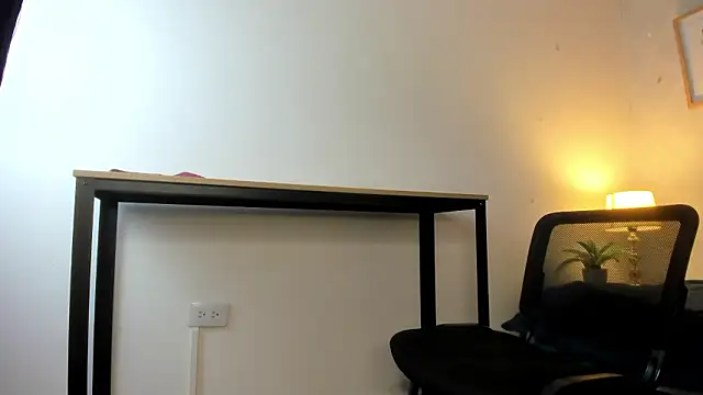 Caroline dh online show from 03-12-26, 11:47