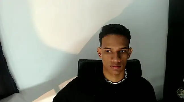 Snapshot of AbrahanBratz chatting on 12-11-24, 01:06 AbrahanBratz online show from 12-11-24, 01:06