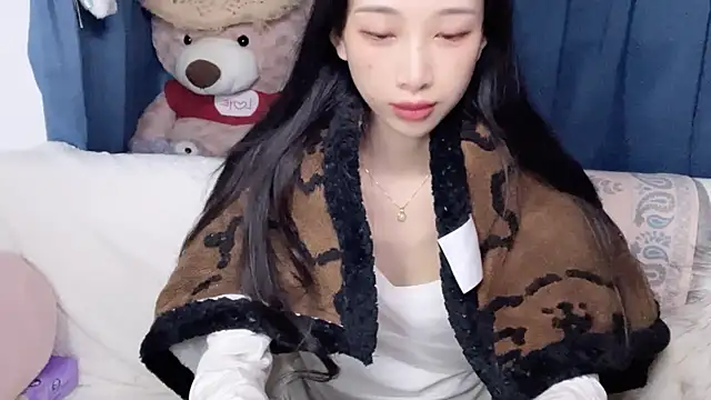 Lili-2 online show from 02-05-26, 12:56