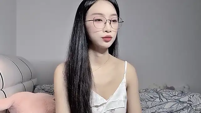Lili-2 online show from 06-06-26, 05:07