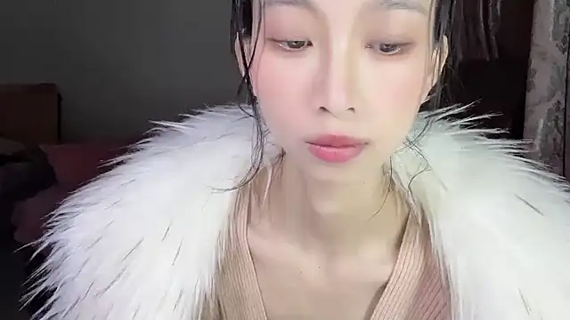 Lili-2 online show from 02-18-25, 03:52