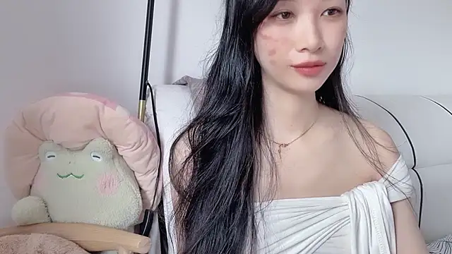 Lili-2 online show from 05-22-26, 04:21