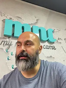 Snapshot of Gabriel_Harmant chatting on 06-18-26, 04:12 Gabriel Harmant online show from 06-18-26, 04:12