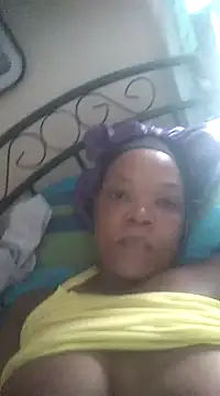 Feathergal69  online show from 12-18-24, 04:42