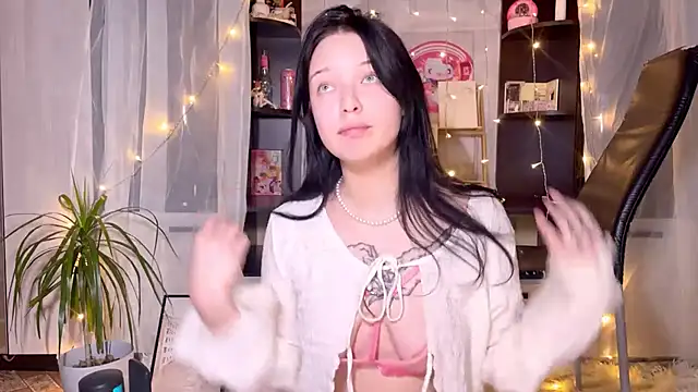 EmmaKittyCat online show from 11-21-25, 06:18