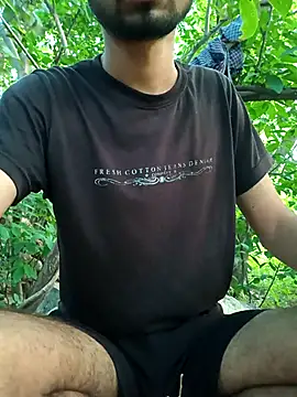 Snapshot of Piyush_2024 chatting on 10-17-25, 01:20 Piyush 2024 online show from 10-17-25, 01:20