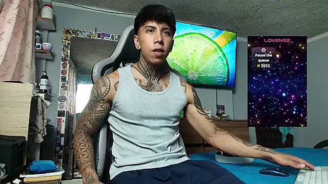 Nickhot0609 online show from 02-13-26, 09:37