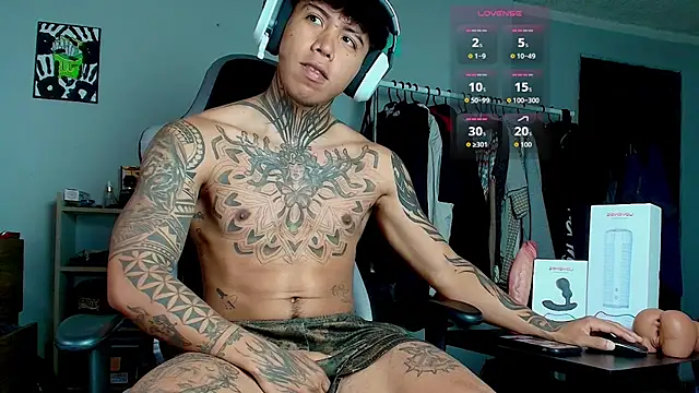Snapshot of Nickhot0609 chatting on 10-06-25, 11:44 Nickhot0609 online show from 10-06-25, 11:44
