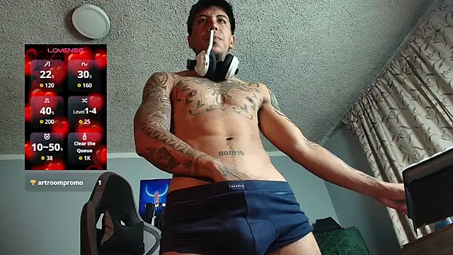 Nickhot0609 online show from 04-08-26, 09:33