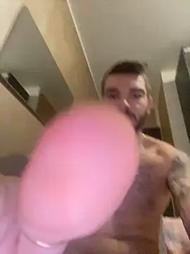 Snapshot of RobyTheDark99 chatting on 01-10-25, 04:30 RobyTheDark99 online show from 01-10-25, 04:30