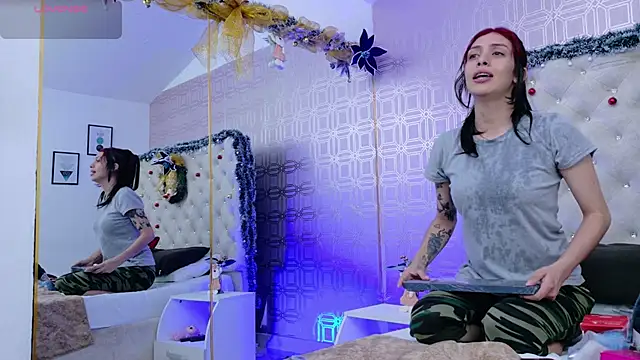 Derieri D online show from 12-20-25, 08:12