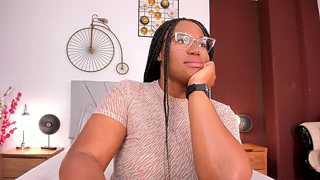 Snapshot of Makena_gh chatting on 09-30-25, 03:56 Makena gh online show from 09-30-25, 03:56