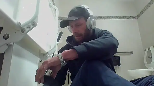 axelongshaft69 online show from 03-07-26, 11:21