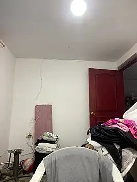 Jestebanano online show from 01-17-26, 12:42