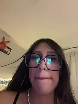 Snapshot of AleFantasy0001 chatting on 03-17-26, 04:04 AleFantasy0001 online show from 03-17-26, 04:04