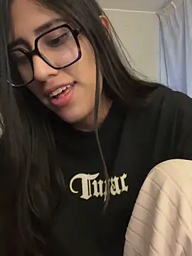 AleFantasy0001 online show from 10-09-25, 01:28