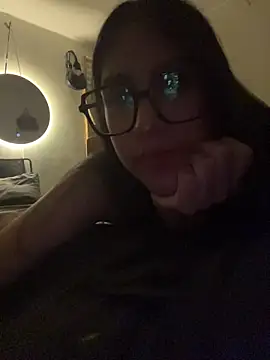 Snapshot of AleFantasy0001 chatting on 03-22-26, 03:54 AleFantasy0001 online show from 03-22-26, 03:54