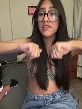 AleFantasy0001 online show from 09-21-25, 05:01