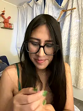 AleFantasy0001 online show from 11-06-25, 12:36