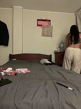 AleFantasy0001 online show from 09-10-25, 10:53