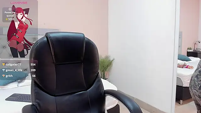 Snapshot of kenya_stone_1 chatting on 03-19-25, 07:49 kenya stone 1 online show from 03-19-25, 07:49
