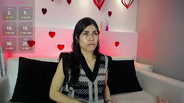 Snapshot of Melodi_Roux chatting on 02-23-26, 02:17 Melodi Roux online show from 02-23-26, 02:17