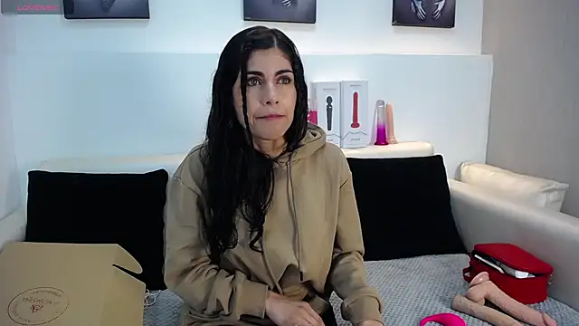 Melodi Roux online show from 04-07-26, 01:46