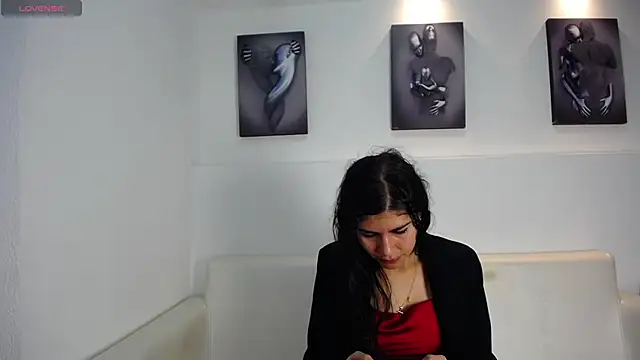 Melodi Roux online show from 04-06-26, 01:45