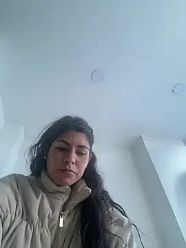 Snapshot of Melodi_Roux chatting on 07-20-26, 04:31 Melodi Roux online show from 07-20-26, 04:31