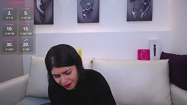 Melodi Roux online show from 10-06-25, 12:17